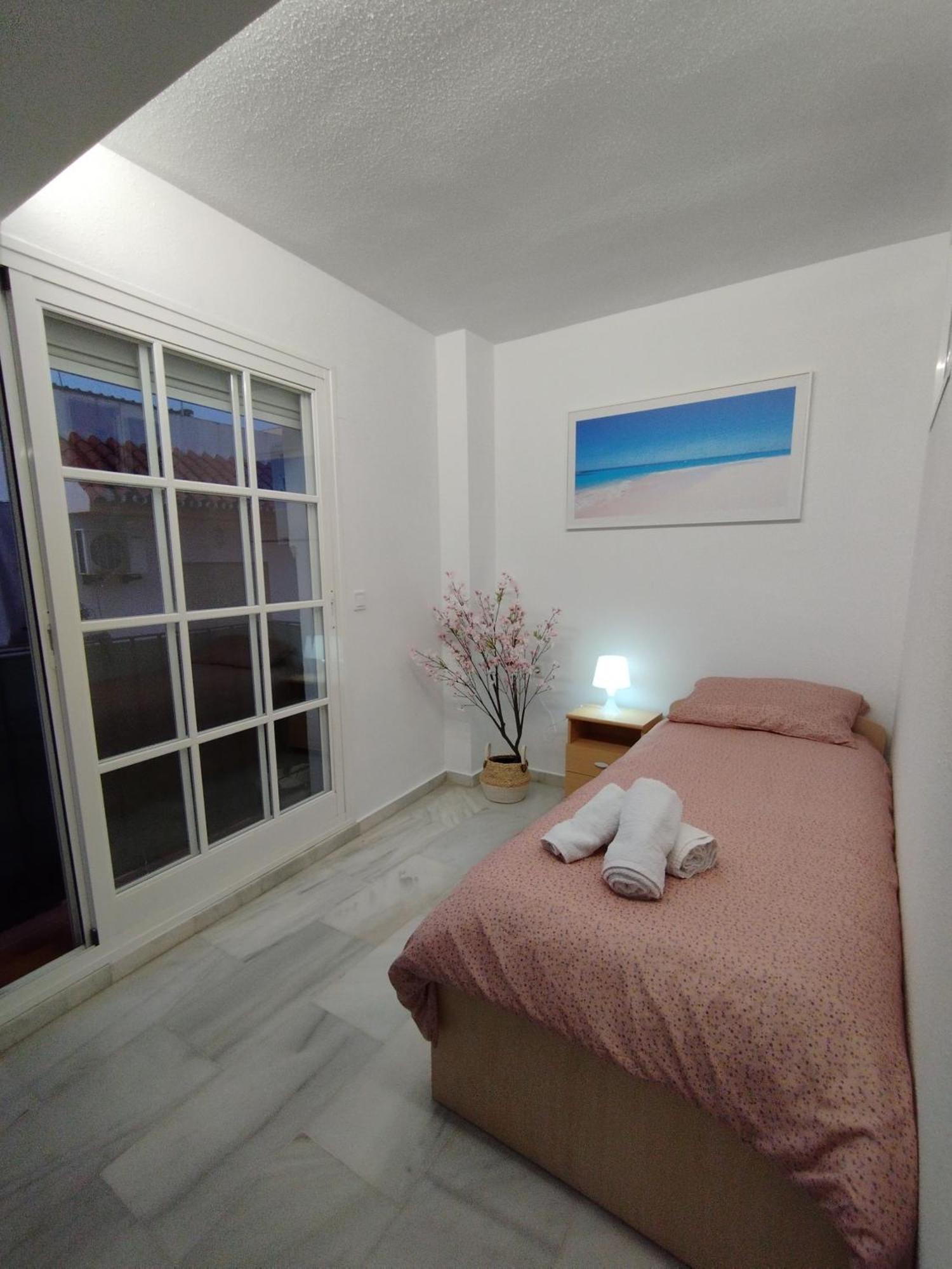 Apartamentos Playacala La Cala Del Moral Εξωτερικό φωτογραφία